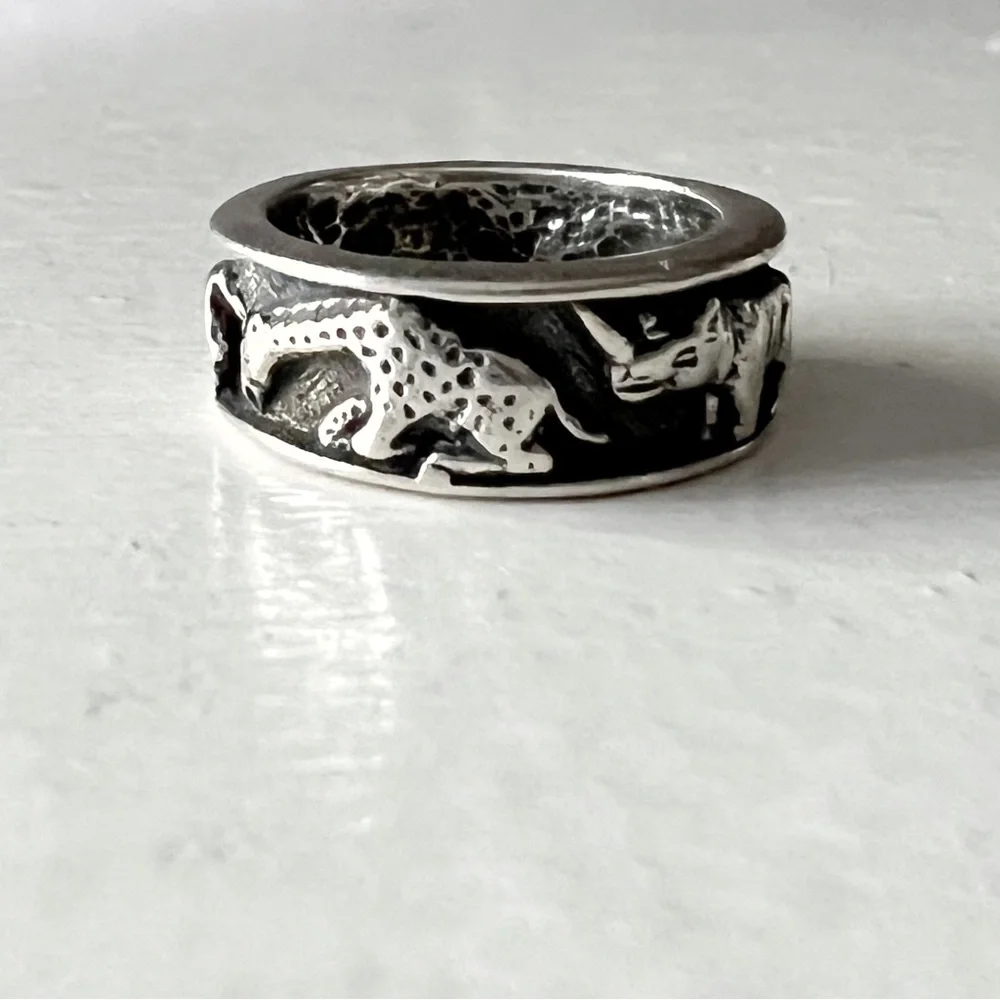 VINTAGE African Safari Animals Sterling Silver Ring Band • Giraffe Zebra Rhino